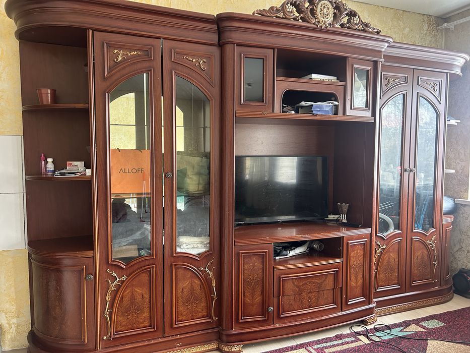 Стенка, сервант для гостиной