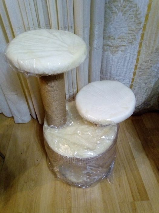 Когтеточка домик бежевая джут