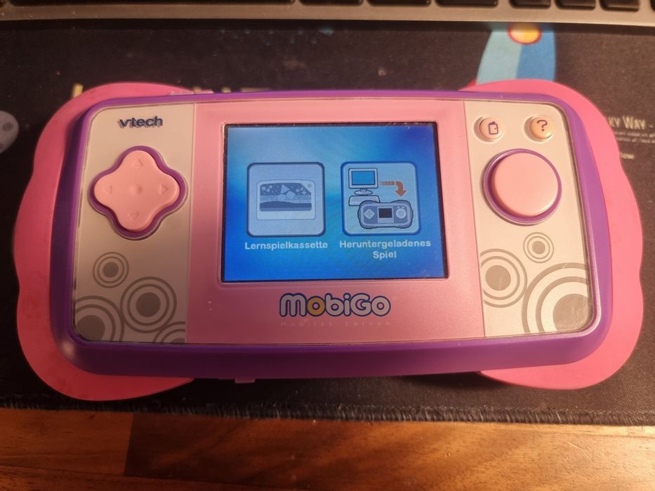 Геймърка игра за малки деца MobiGo