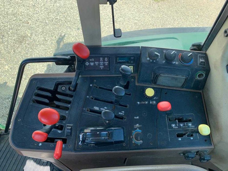 Tractor John Deere 6210