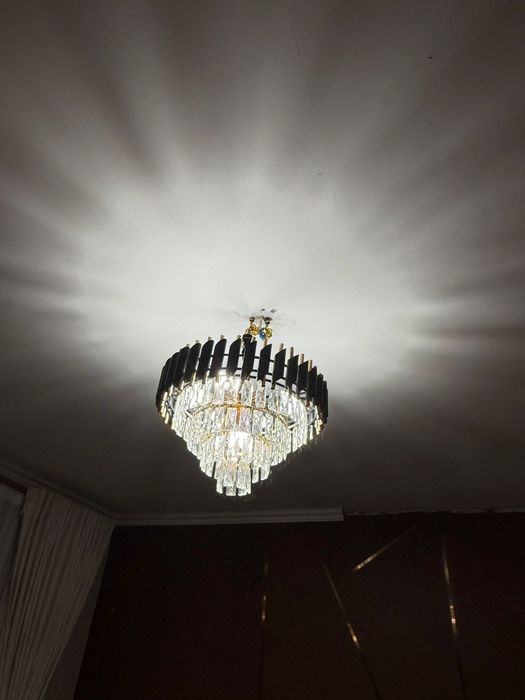 Продам люстры срочно