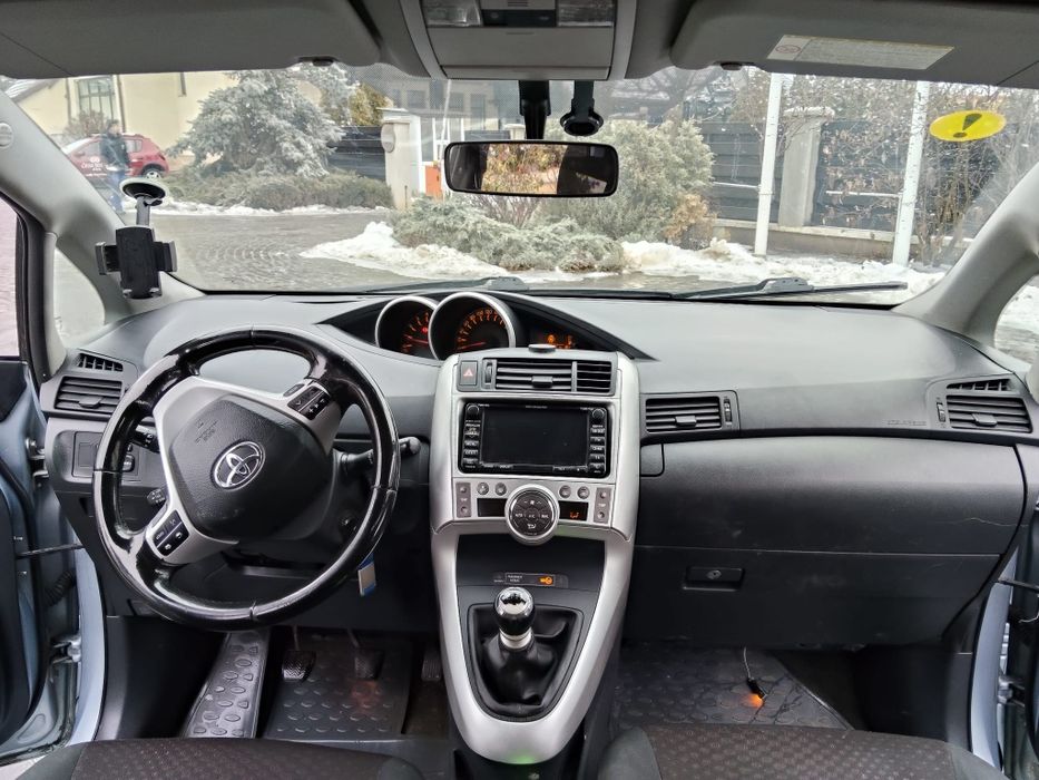 De vânzare Toyota Verso 2