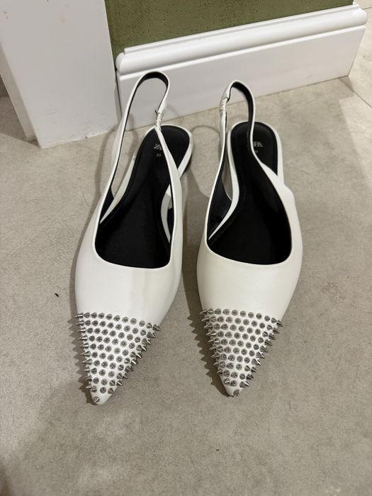 Нови обувки Zara