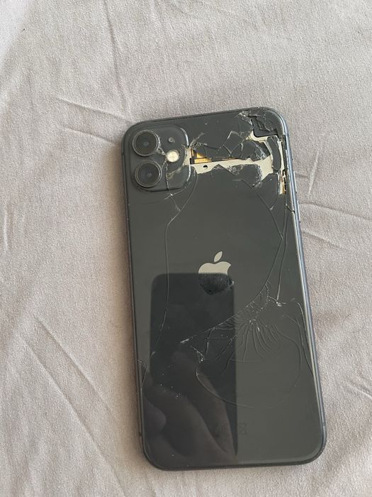 Iphone 11 64 гб емкость 77