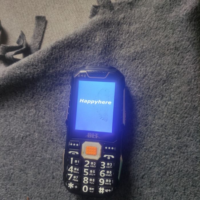 китайски военен телефон с 2 сим карти