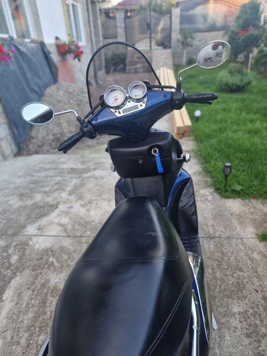 Scuter Benelli cu motor Yamaha, 11000km,inmatriculat, deosebit