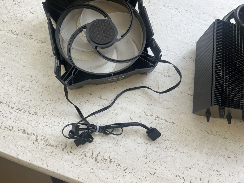 Coolee Artic Freezer i35 RGB