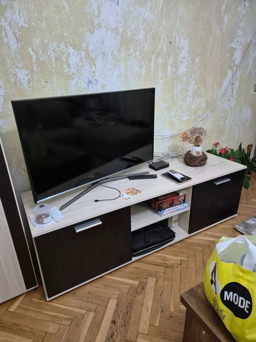 Продавам холна секция