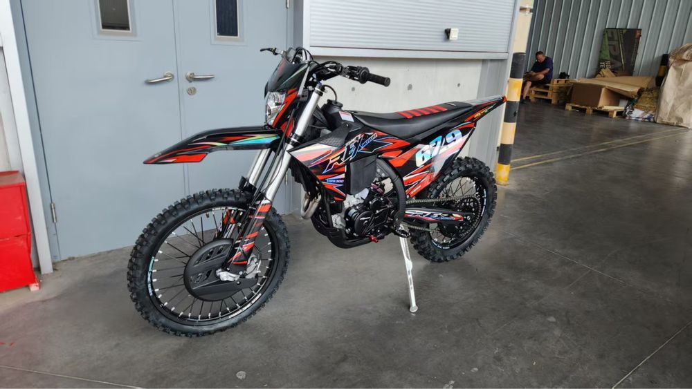 REX MOTTOR YBS300cc эндуро. Отправка на России