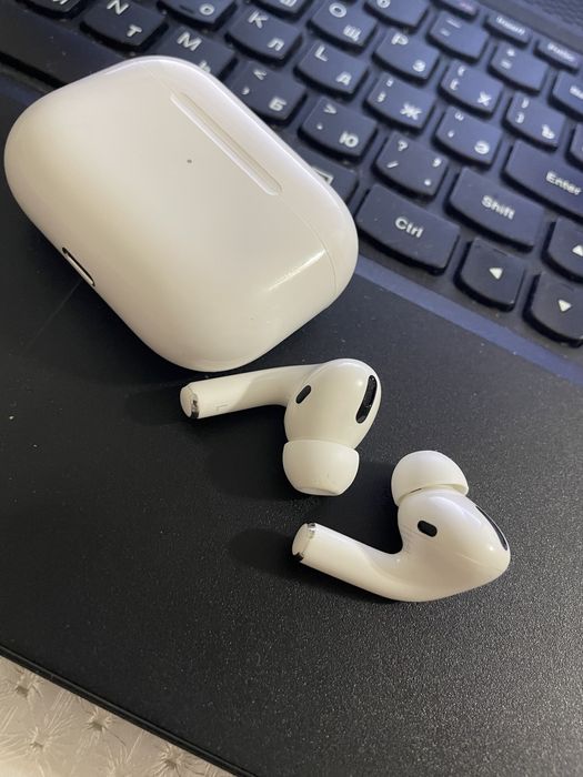 AirPods AirPods Pro
