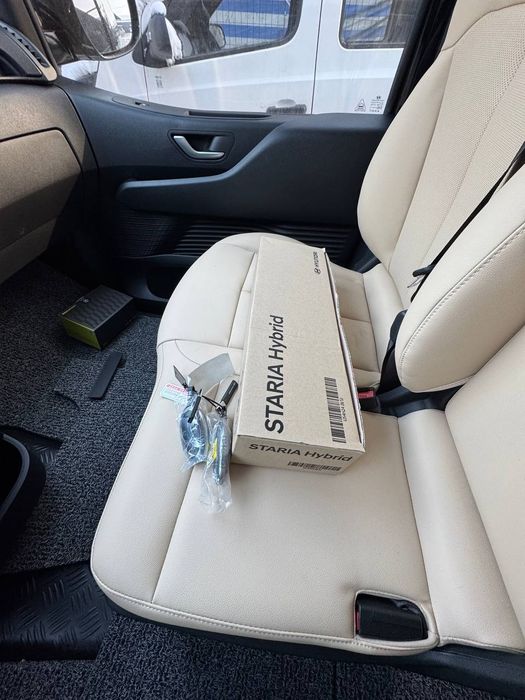 Hyundai staria 2025