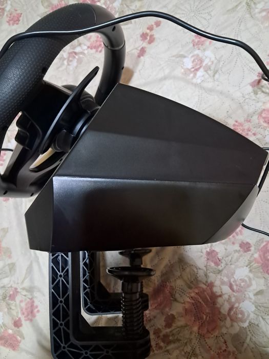 Продавам волан GENESIS SEABORG 400