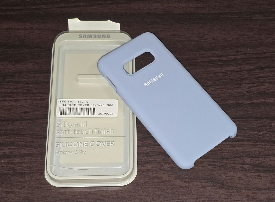 Husa silicon originala Samsung Silicone Cover Galaxy S10e G970