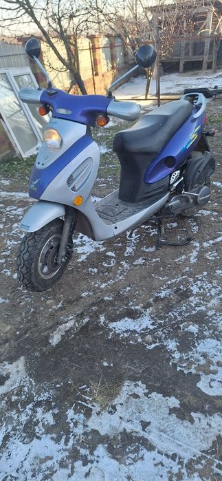Vând scuter de 125cc în stare bună de funcționare