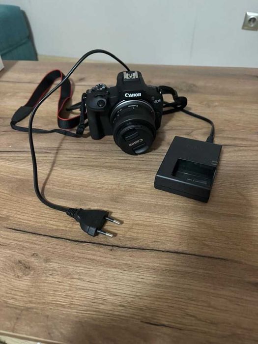 Canon EOS R50 Canon EOS R50