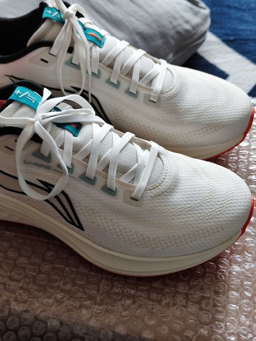 Оригинальные кроссовки Li-Ning (новые)