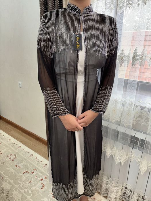 Абайка с бисарами в черном цвете