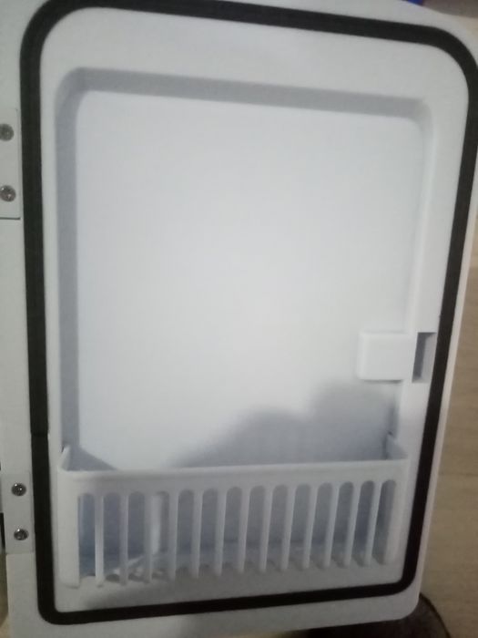 Холодильник для косметики мини холодильник