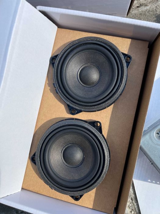 Sistem audio original BMW HiFi S676A-Pachet complet: Amplificator + Boxe