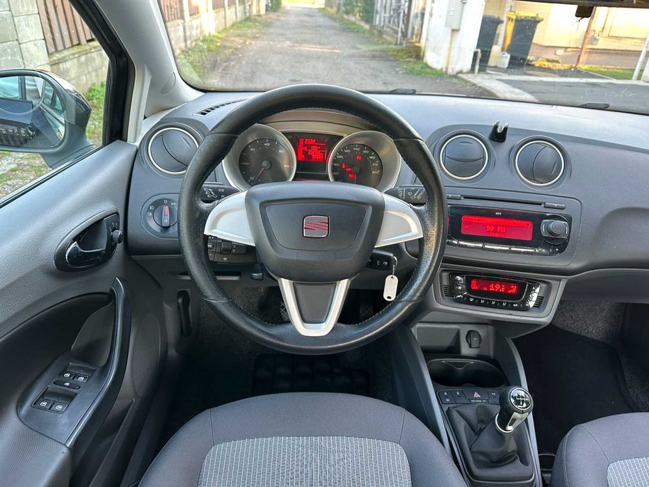 Seat Ibiza 2010 • 1.6 TDI • Climatronic • Senzori • Rate • Garantie