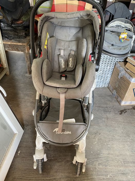 Продам коляску 3в1