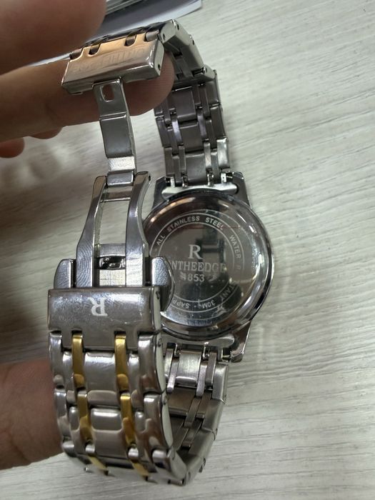 “Hollow” qo’l soati