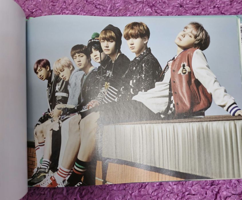 Продам альбом Bts