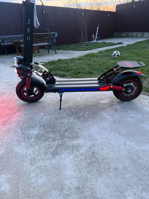 Trotinetă electrică JRH Viteza maxima 30-45km/h, Autonomie 50Km,