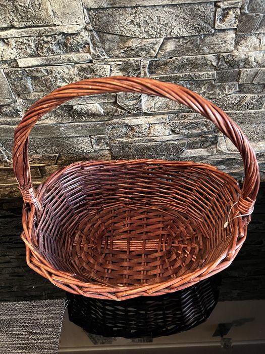 Корзина из натуральных материалов