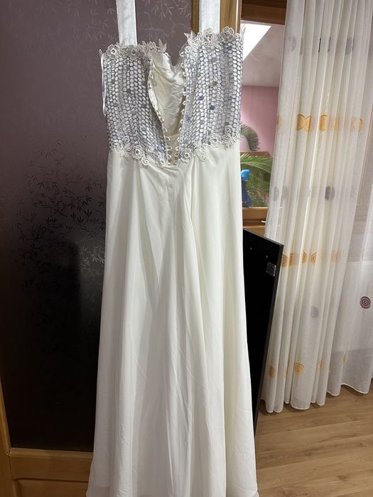 Rochie de seara sau de mireasă