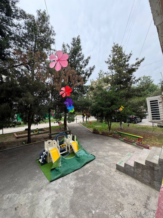 Сергели 4 да 4 хонали нотурар квартира сотилади