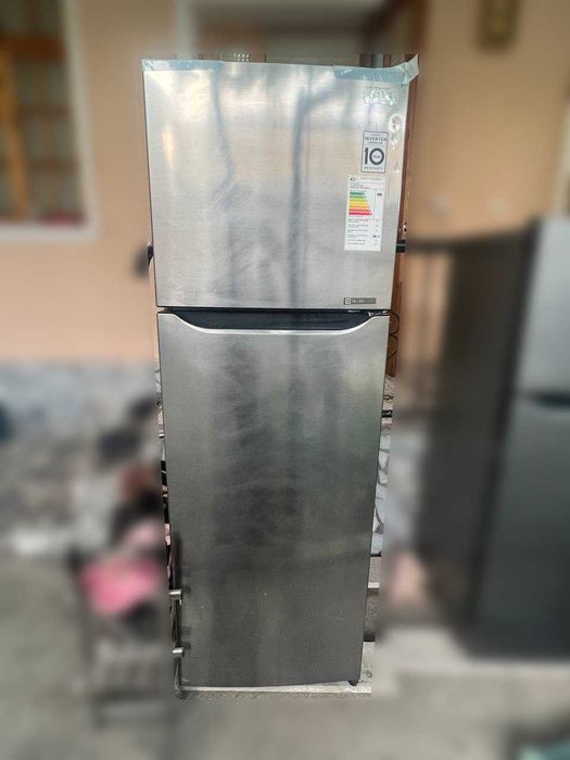 Продается холодильник LG