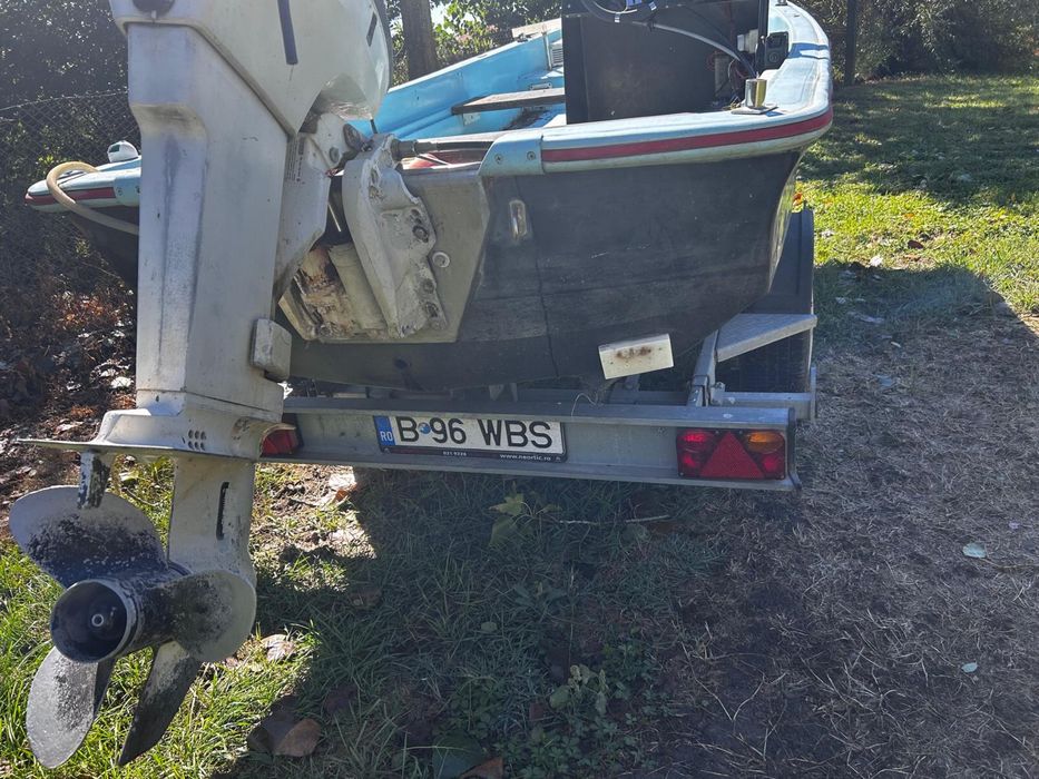 Barca de vanzare