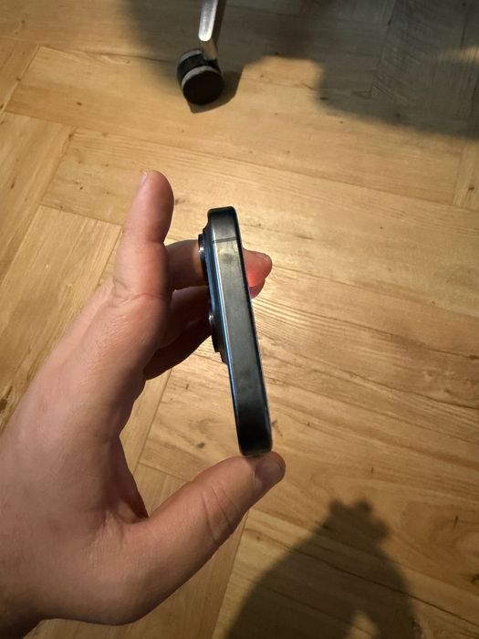 Като нов - Iphone 15 PRO 1TB, 100% батерия и много аксесоари