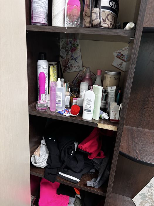 Продам угловой шкаф