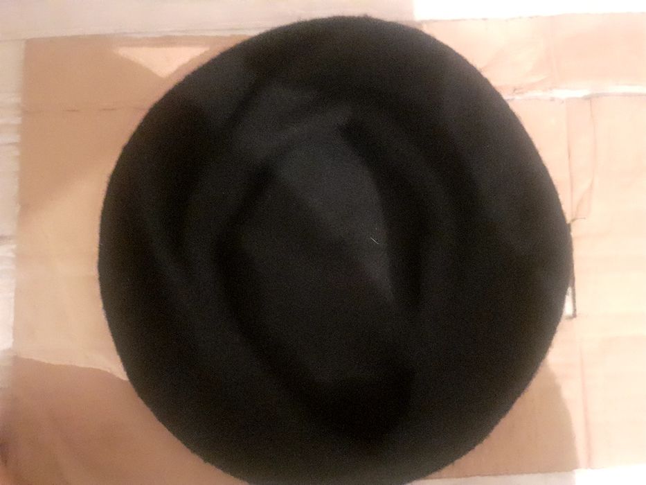 женская беретка новая