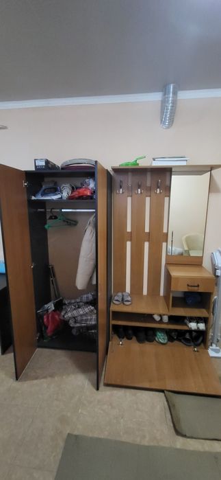 Шкаф в прихожую б/у