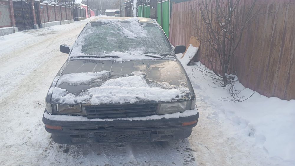 Тайота королла 1988