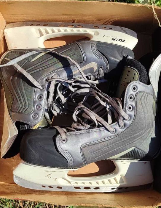 Продам коньки Nike 47