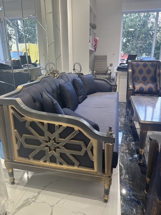 Диван с креслами