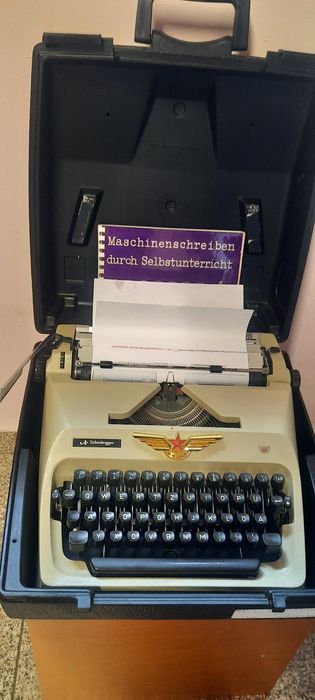 Mașină de scris Scheidegger  impecabilă
