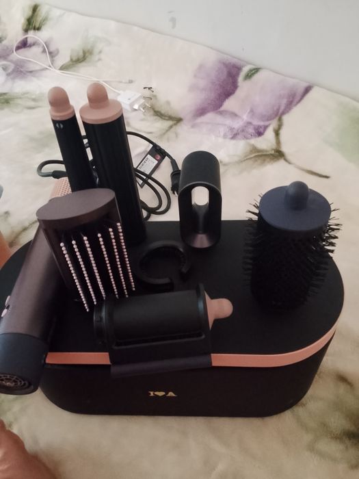 Продам фен дайсон