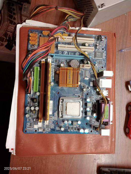 Продам Мат плату 775 сокет