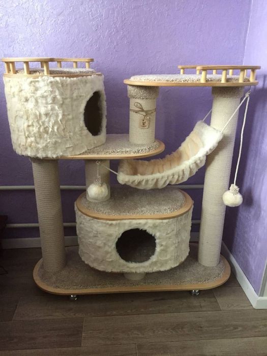 Дом для кошки. Когтеточка.