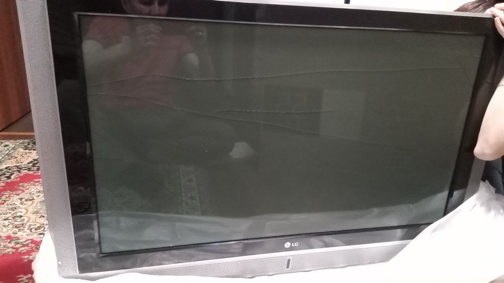 Продам телевизор LG
