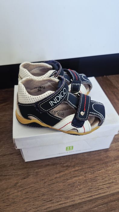 Сандалии кожаные р.20