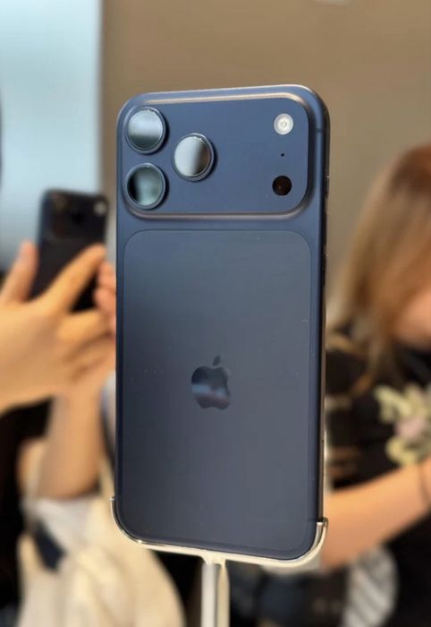 Iphone 17 pro 256g Синий