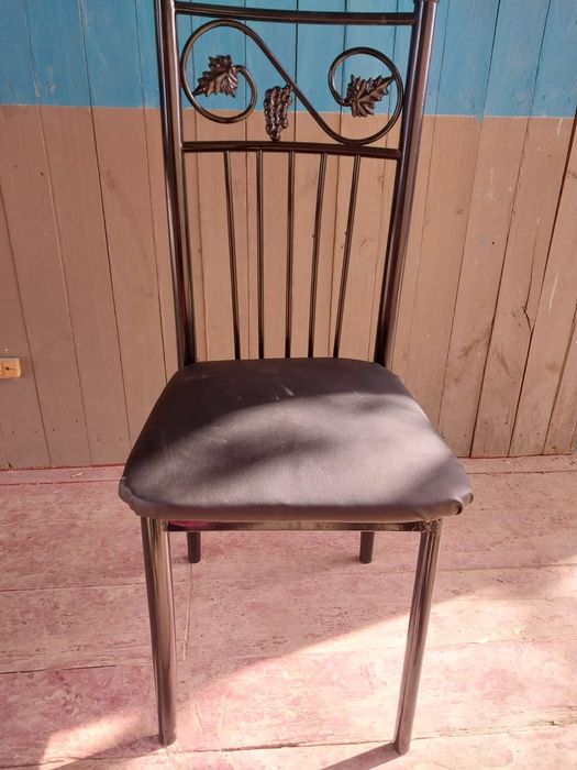 Темір орындықтар