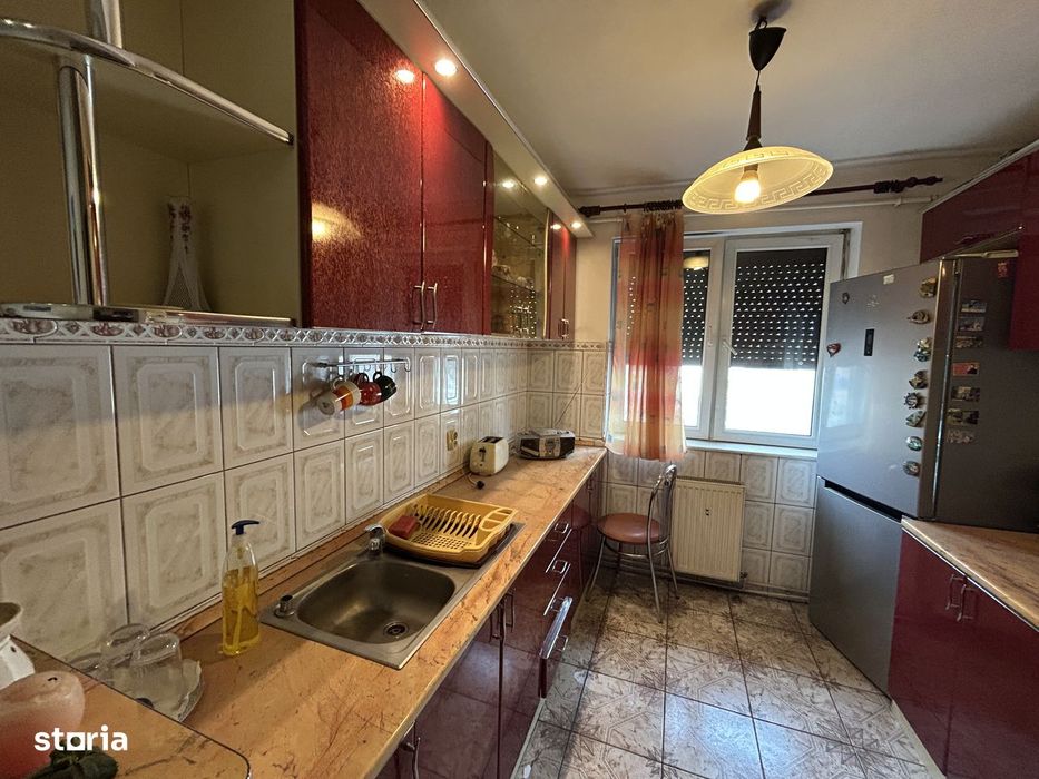 Vand apart.3 cam.ultracentral,B-dul Dragalina,et.1/4,centrala pe gaz