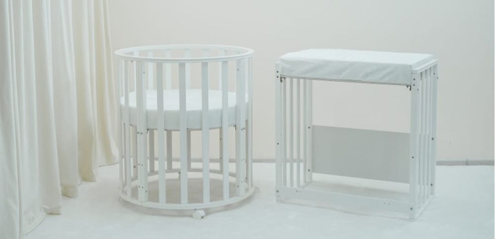 Манеж с подарком